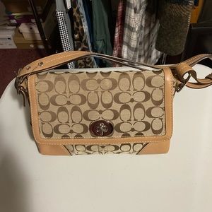 Coach Signature Shoulder Bag EXCELLENT CONDITION